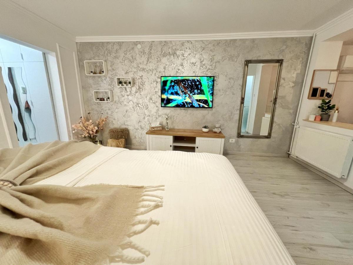 Studio 118 - A Luxury Place,10Min Walk To City Center Timisoara Luaran gambar